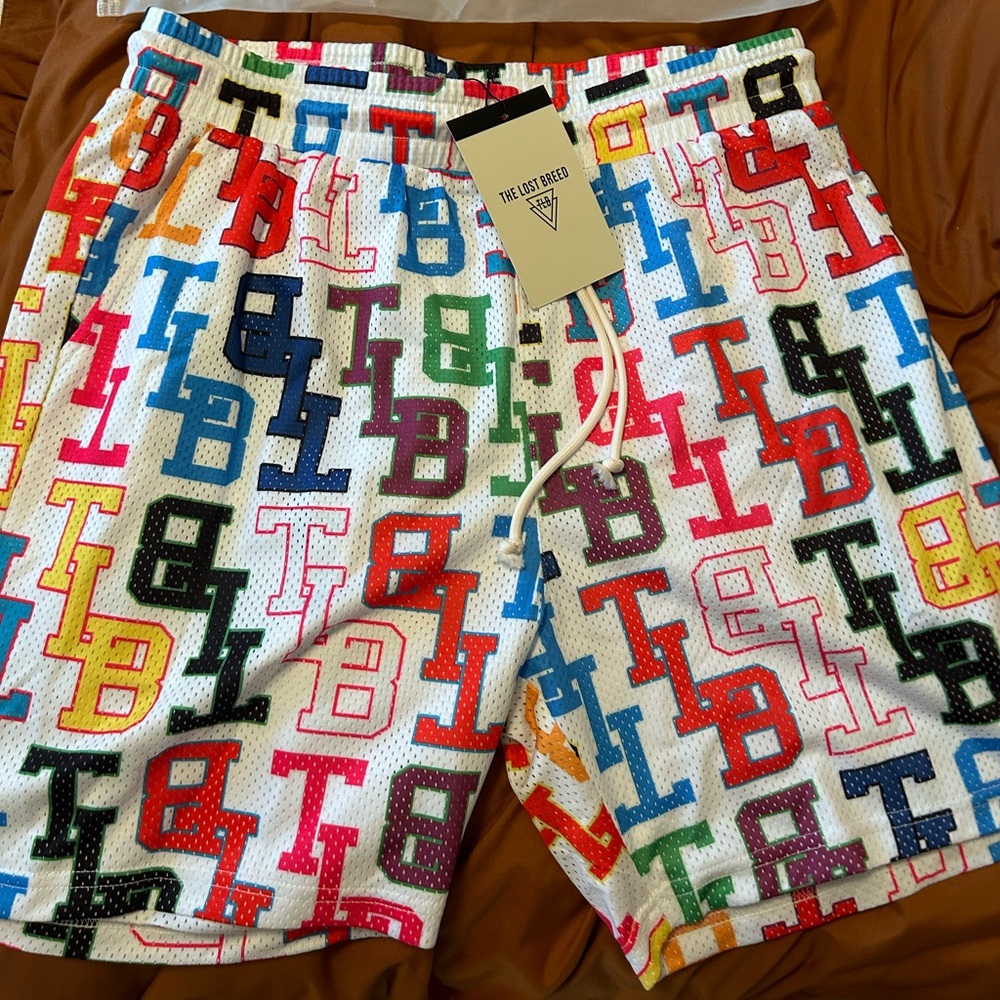 The lost breed multi print shorts
